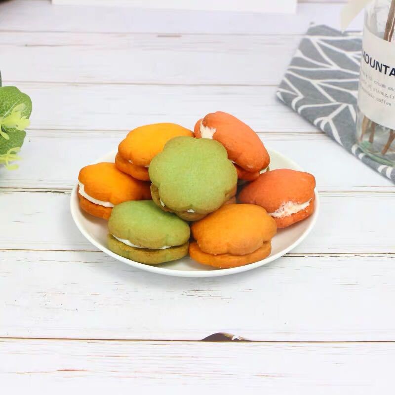 (Vị trái cây tổng hợp) Hộp nhôm đỏ sang xịn Anita Macaron Phiên bản Tết 368gr