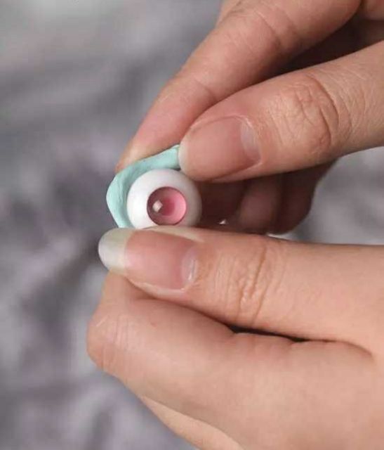 Bùn đất sét gắn mắt BJD