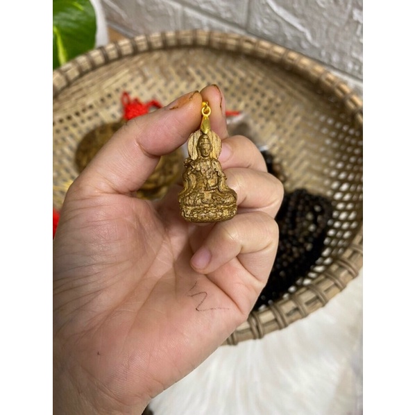 Mặt Quan Âm trầm hương cho bé