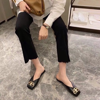 Giày sục ra rắn hnh