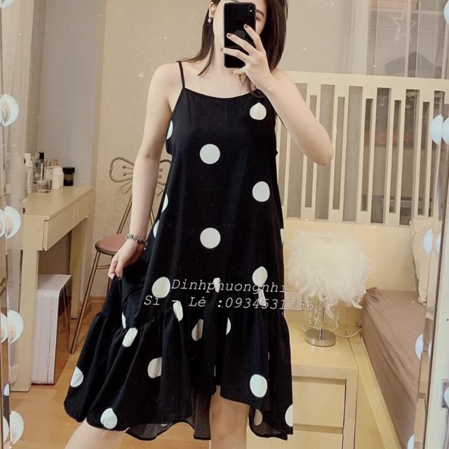 Váy chấm bi hai dây suông đuôi cá