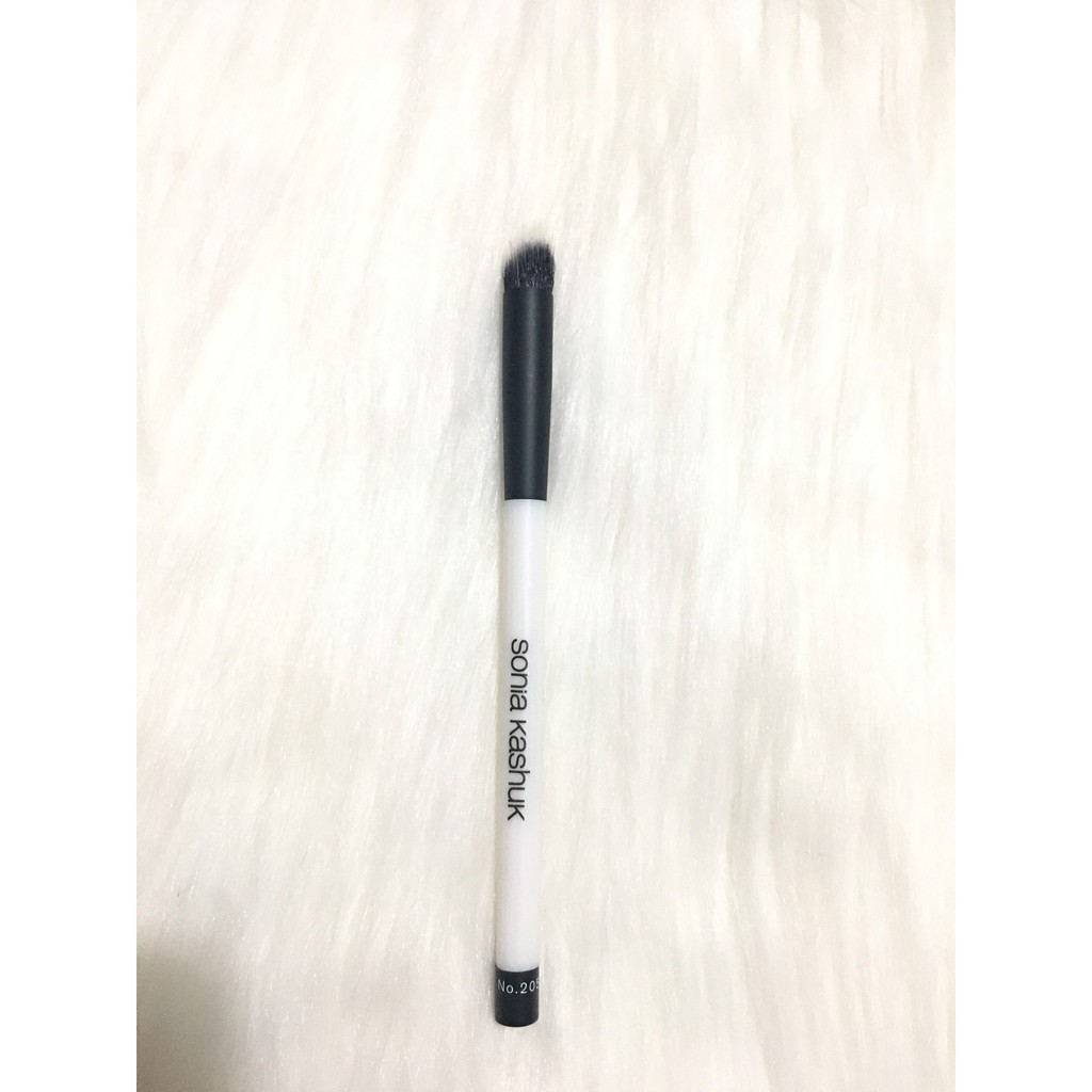 Cọ mũi tách sét  sonia kashuk