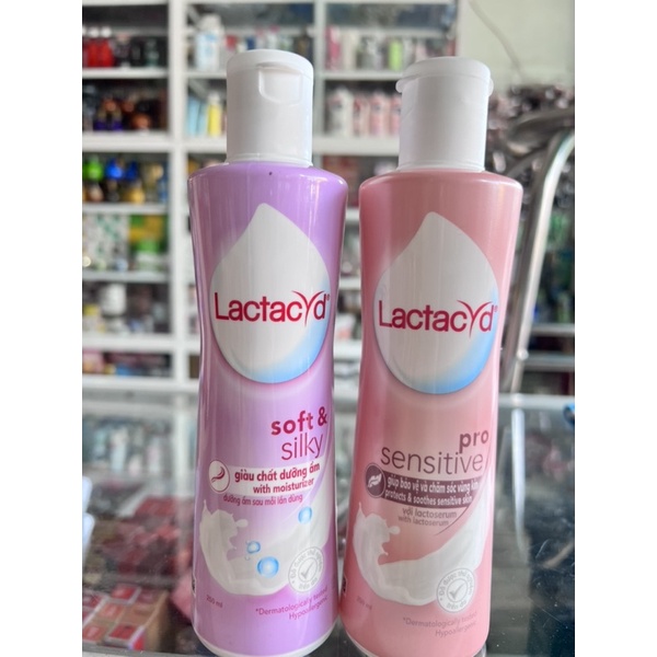 dung dịch vệ sinh lactacyd  250ml dành cho nữ màu hồng tím và màu cam nhạt  dụu nhẹ dưỡng ẩm  an toàn  cho maoi loại da