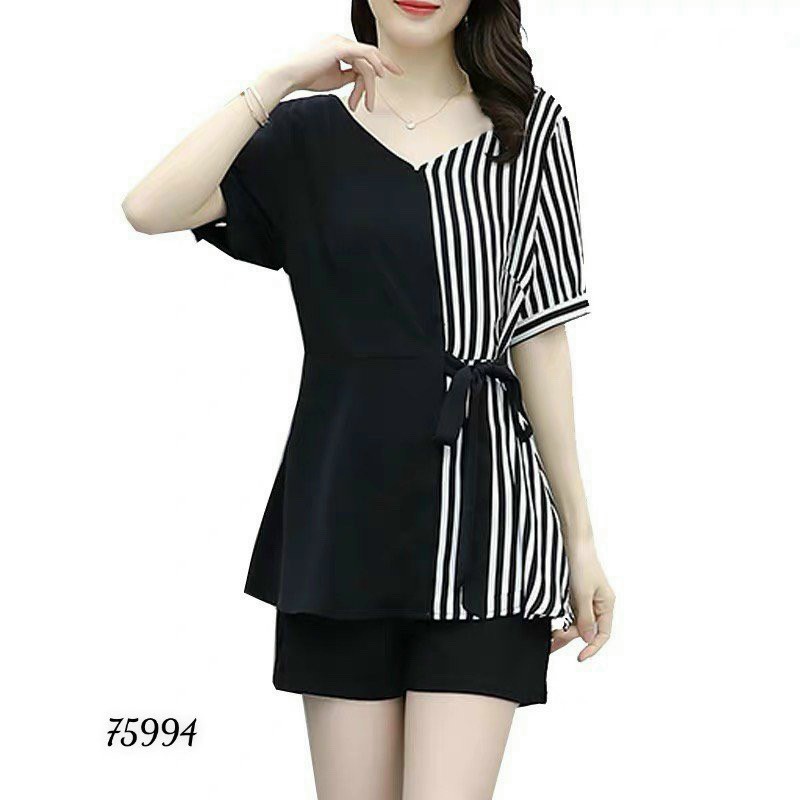 Đầm xòe vạt xéo xếp li đẹp xuất sắc