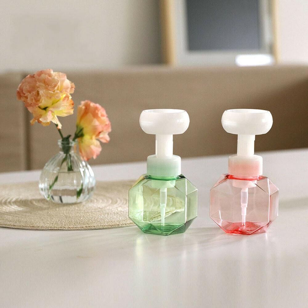 Bình Nhựa Đựng Xà Phòng Dung Tích 300ml Họa Tiết Bông Hoa