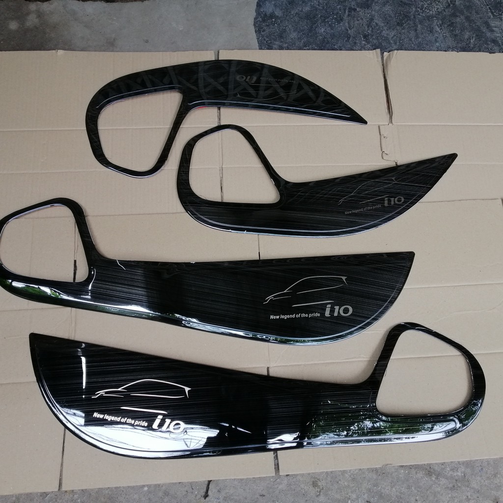 Bộ ốp tapli cánh cửa Titan cho xe Hyundai I10 form 2019 - 2021
