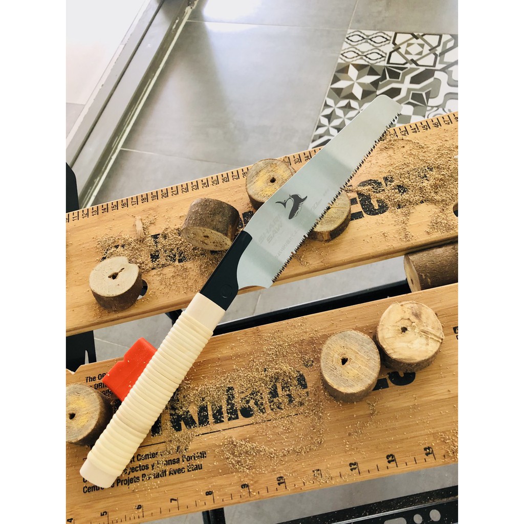 Cưa Gỗ Cầm Tay Đa Năng Takagi Shark Saw KATABA Chống Gỉ 200mm: Cửa Sổ Thoát Mạt Cưa | Thép SK-85 | Có Lưỡi Thay Thế