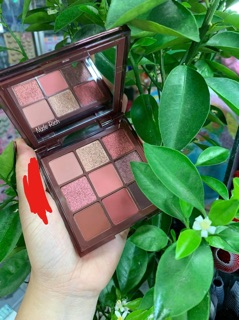 Bảng mắt 9 ô Huda Nude Medium hot hit