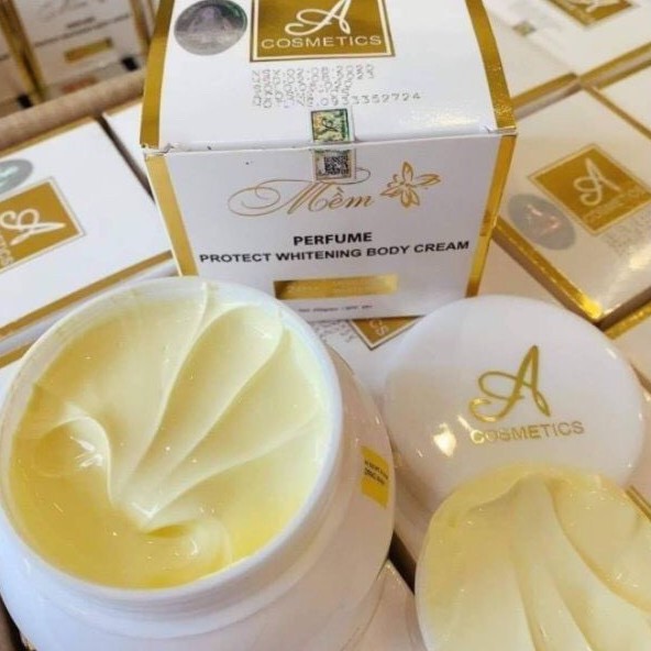 Kem Body Siêu Trắng Mềm Acosmetic Hương Nước Hoa Dưỡng Da Toàn Thân | BigBuy360 - bigbuy360.vn