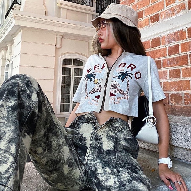 ÁO CROPTOP KHOÁ KÉO HOẠ TIẾT THÊU CÁ TÍNH