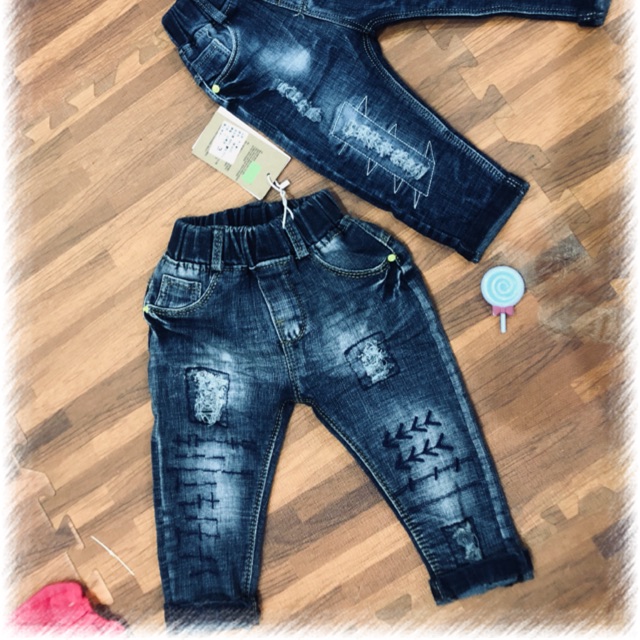 Quần jeans bé trai bé gái
