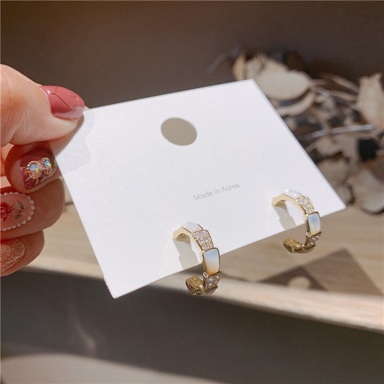 Bông Tai Chữ C Đính Đá Opal Lấp Lánh Thời Trang Hàn Quốc Cho Nữ