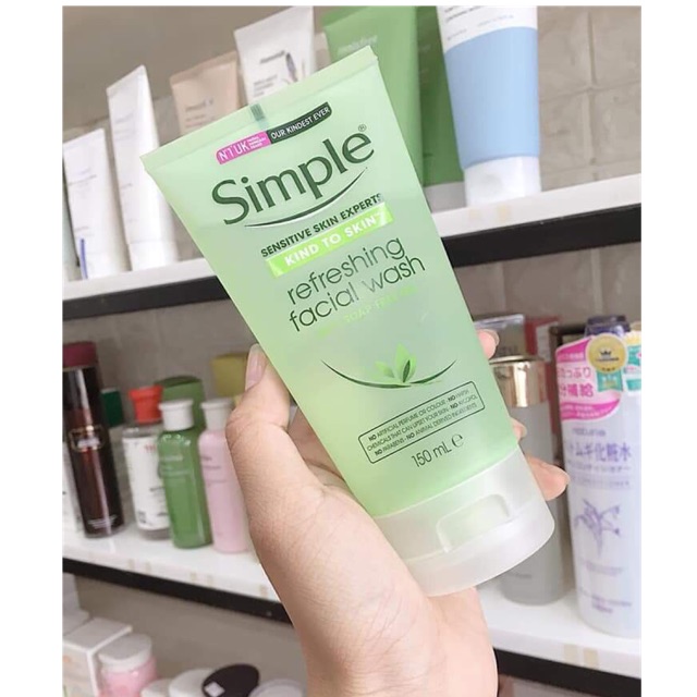 SỮA RỬA MẶT SIMPLE KIND TO SKIN