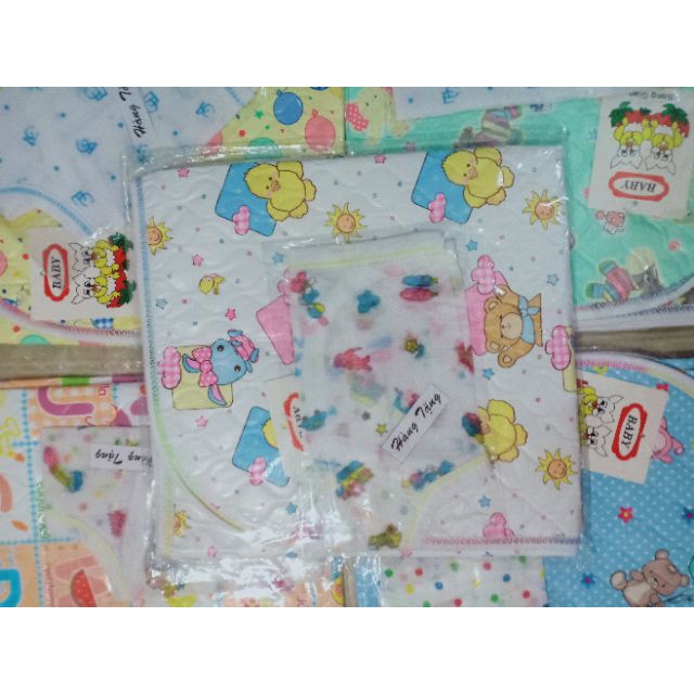 Chiếu nhựa/ miếng lót chống thấm cho bé size lớn 50*70 cm