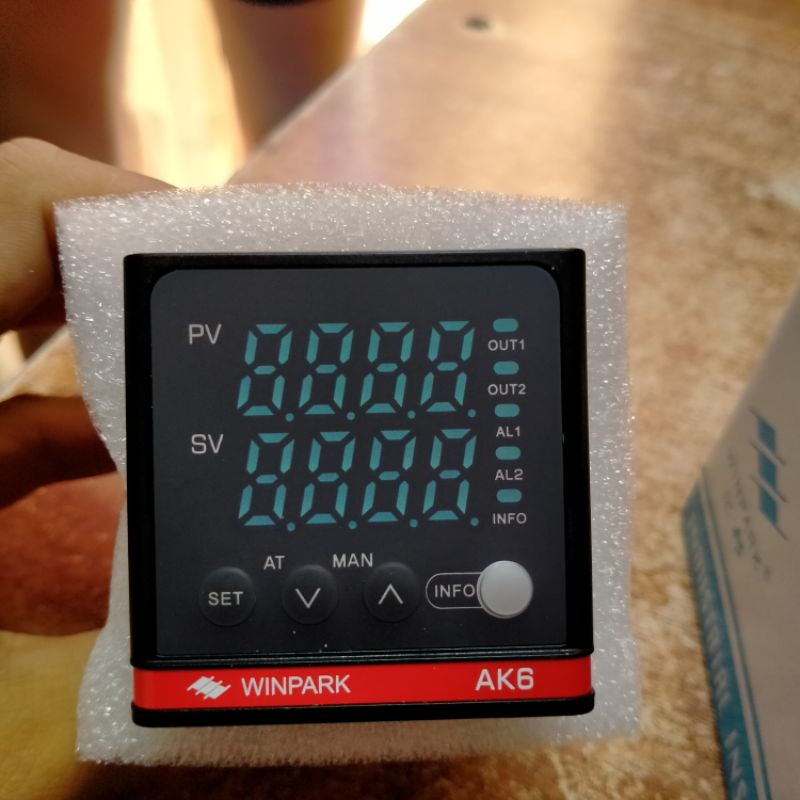 Đồng hồ ak6 AK 9....