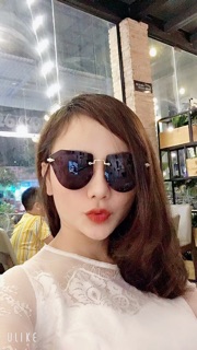 Kính xi ốc mũi tên