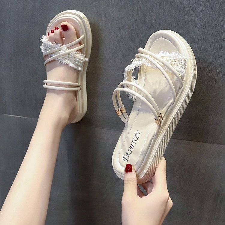 Dép Sandal Đế Phẳng Dày Quai Ngang Đính Ngọc Trai Thời Trang Mùa Hè 2022 Phong Cách Mới Cho Nữ