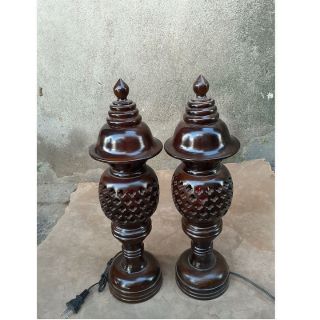 Cặp đèn thờ gỗ tràm chạm tô ong cao 41cm