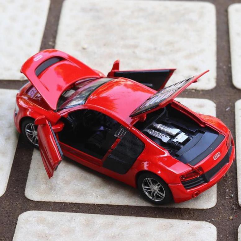 Mô hình Audi R8 1:32 UNK