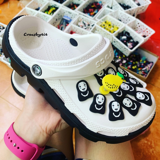 Sục cá sấu trắng