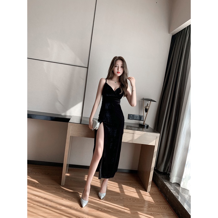 Đầm dự tiệc 2 dây vải nhung sang trọng, Đầm maxi xẻ đùi hở lưng đỏ và đen - TM8 | BigBuy360 - bigbuy360.vn