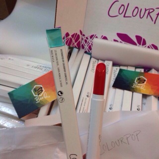 (Album1) Son COLOURPOP Lippie Stix