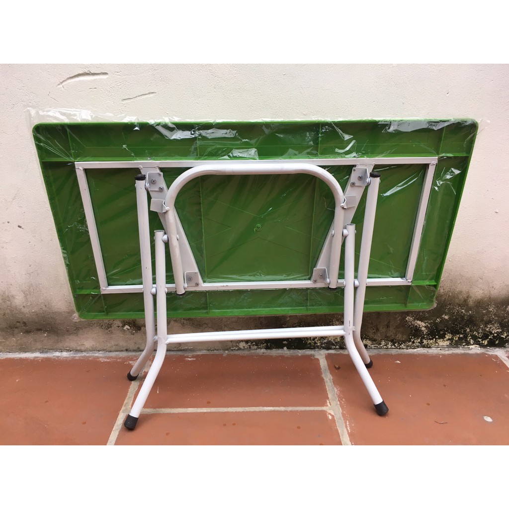 Bàn nhựa đúc nguyên khối mầm non Gem Decor