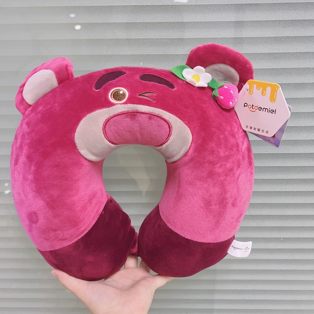 Gối kê cổ hình chữ U Hiệu gấu dâu LOTSO chống mõi cổ, hạt xốp đàn hồi cao cấp, tiện lợi