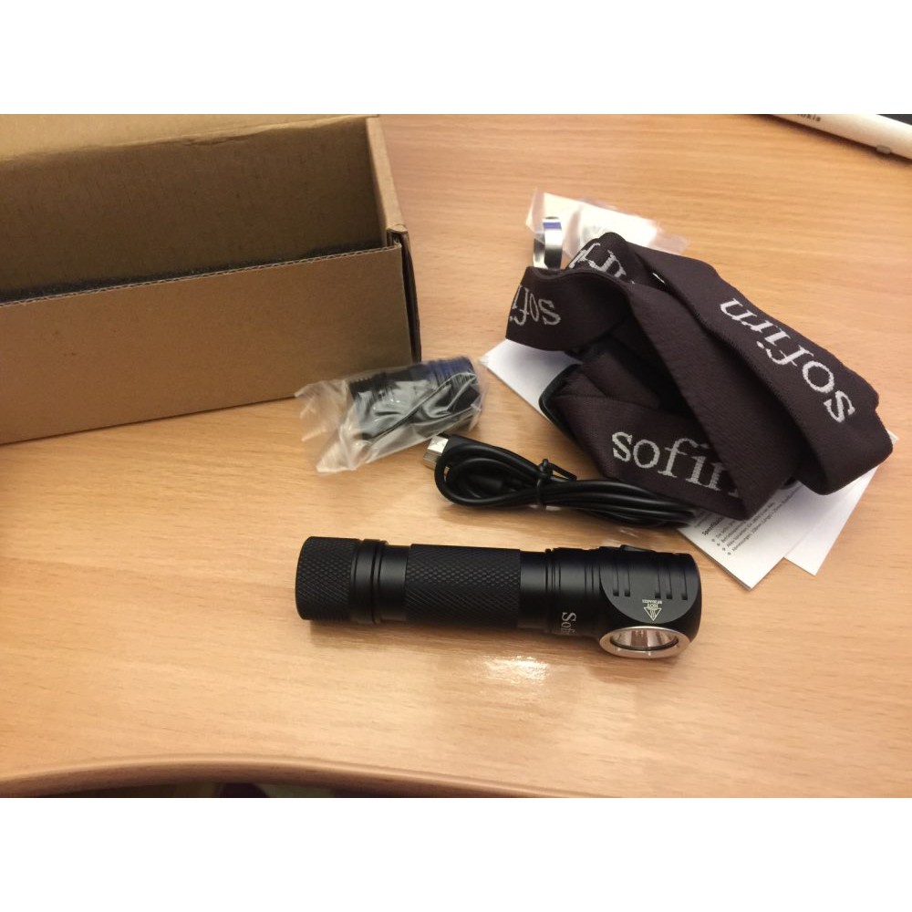 Đèn pha SOFIRN ánh sáng trắng/ vàng ấm 3000k 1200 lumen 18350 có đuôi nam châm sử dụng ngoài trời