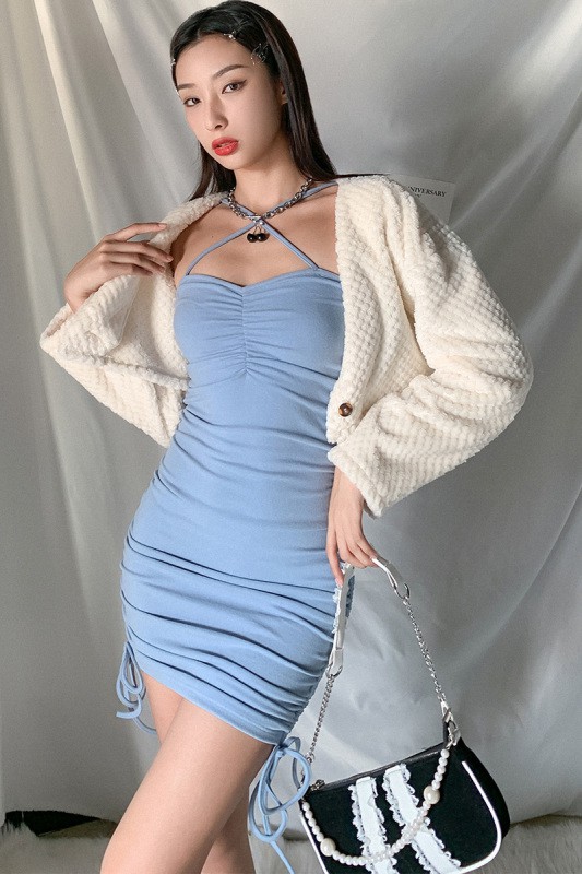 [Mã FADIRECT20 giảm 20K đơn 150K] Set Đầm Len Cổ Yếm Và Áo Khoác Dài Tay Phong Cách Âu Mỹ Dành Cho Nữ | BigBuy360 - bigbuy360.vn