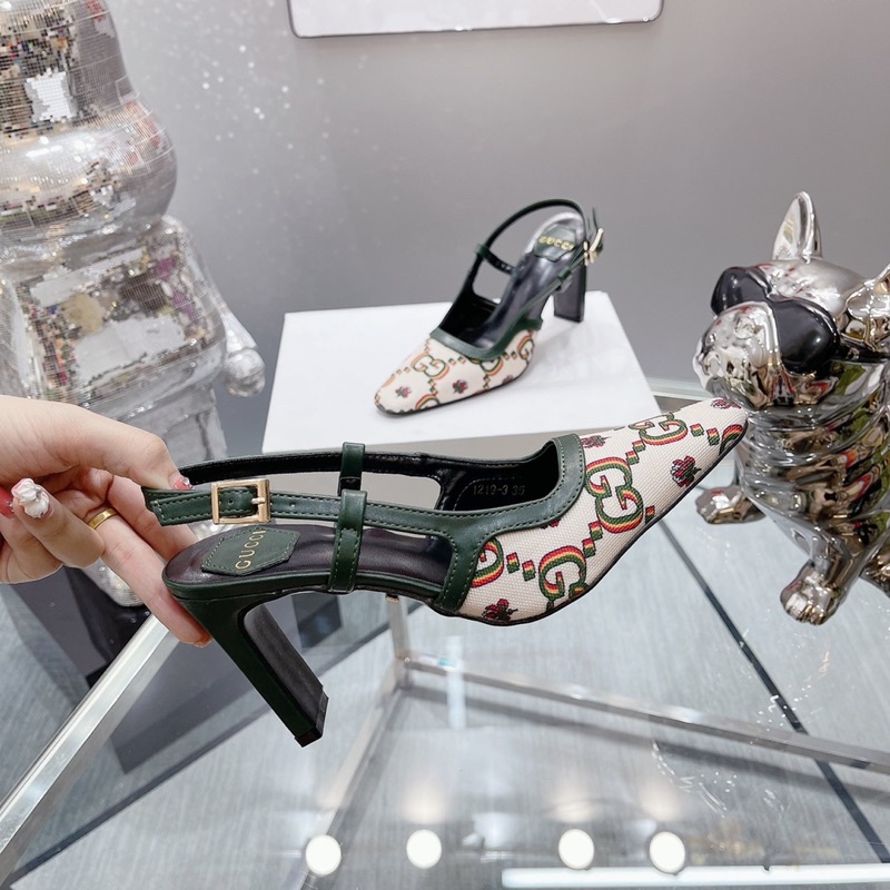 Sandal hoạ tiết gc new