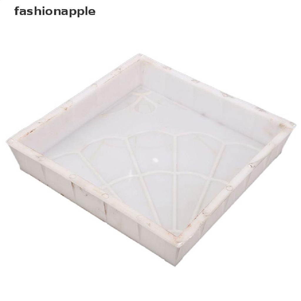 1 Khuôn Làm Gạch Lát Lối Đi Sân Vườn