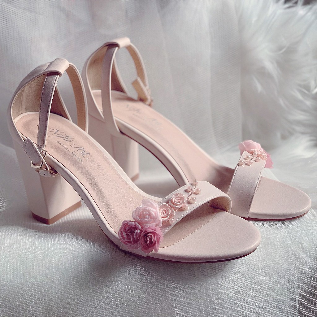 Giày cưới Nghé Art sandal nude hoa hồng ngọc trắng 253