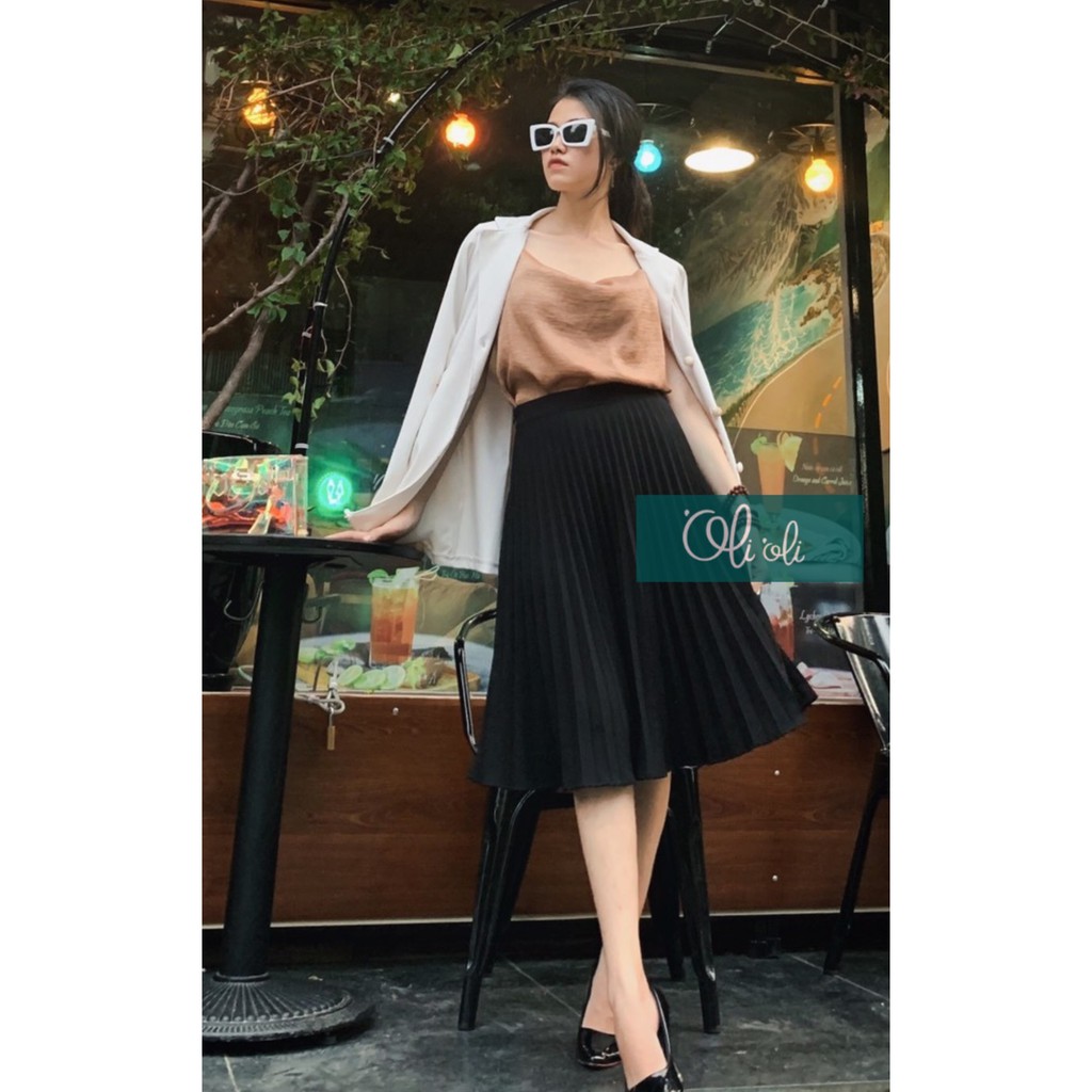 Chân váy xếp ly dẻ quạt dáng ngang gối