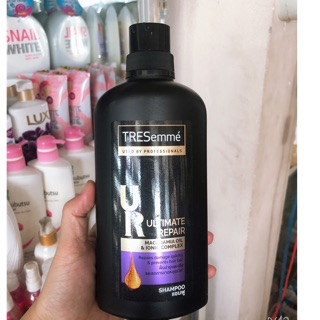 Dầu gội Tresememe màu đen thái lan