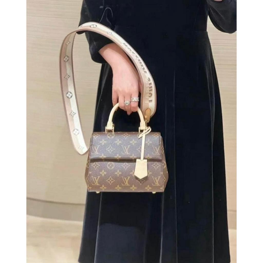 Túi Xách Nữ Dáng Luny Hoa Nâu, Túi Đeo Chéo Luny Mini Màu Nâu Sang Trong Cá Tính Dây Bảng To