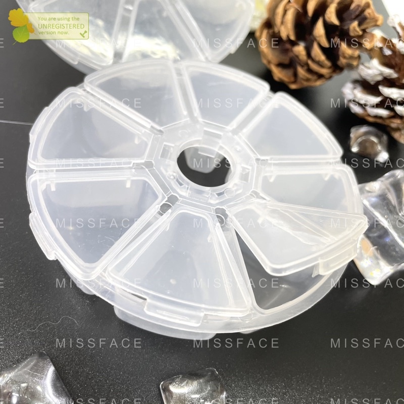 Hộp tròn 8 ô đựng đá charm có nắp đậy