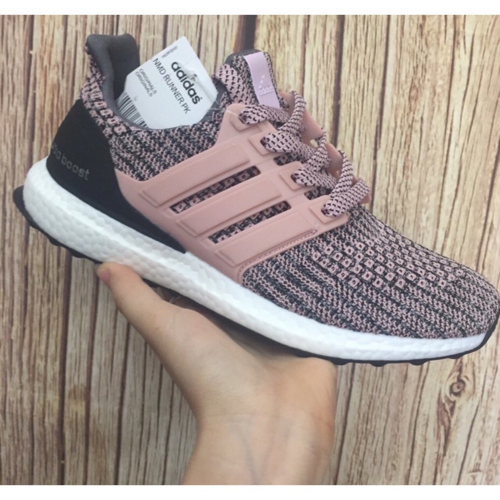 giày ultra boost mầu xám gót đen