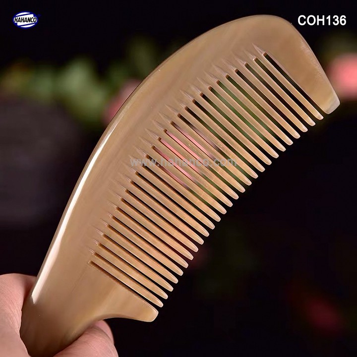 Lược sừng xuất Nhật (Size:L- 18cm) Mẫu lược trơn chuẩn đẹp cao cấp - COH136 - Horn Comb of HAHANCO- Có lợi cho sức khỏe