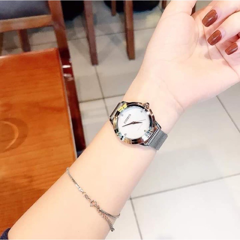 Đồng hồ nữ  Citizen Ceci Diamond có 12 viên kim cương