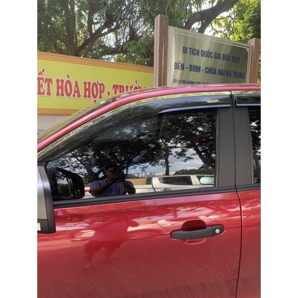 Vè che mưa xe Ford Ranger 2014 - 2022, 2023 chỉ inox cao cấp