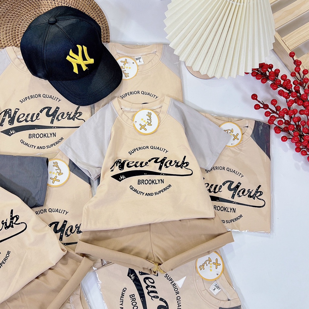 Bộ cộc tay bé trai, bộ quần áo N.Y phối vai khỏe khoắn tặng kèm mũ cho bé