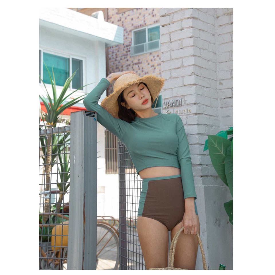 Bộ đồ Bikini đi biển 2 mảnh dài tay kín đáo, chất vải real. | BigBuy360 - bigbuy360.vn