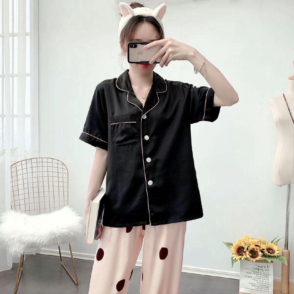 Bộ Đồ Ngủ Ngắn Tay Vải Satin In Họa Tiết Chấm Bi Xinh Xắn Cho Nữ