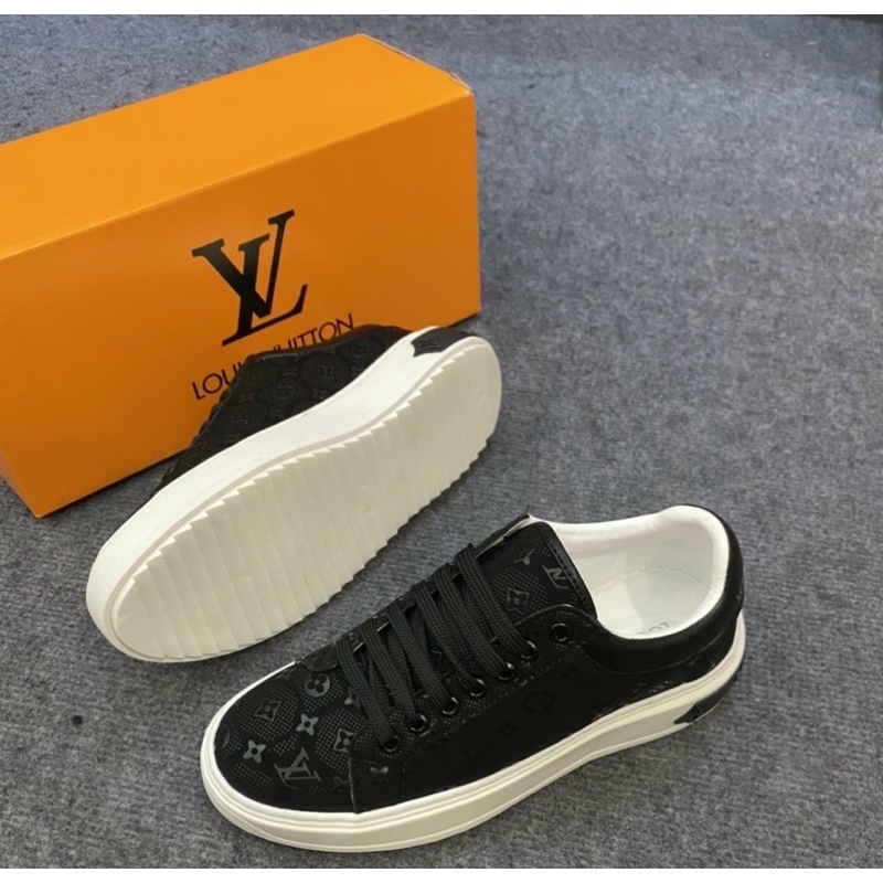 Giầy nam buộc dây LV có hoạ tiết đế cao mũi tròn, Giầy thể thao thời trang phong cách trẻ trung btshop từ 38 đến 42.