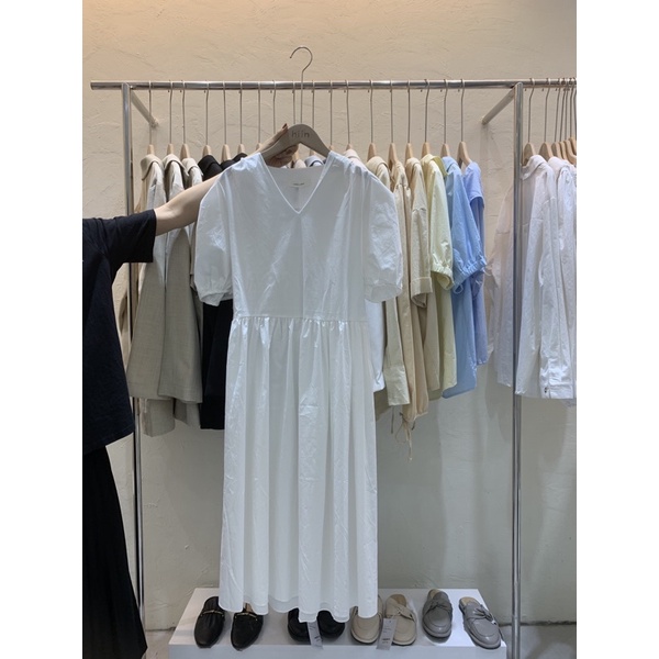 Váy cổ tim dài jiang jiang