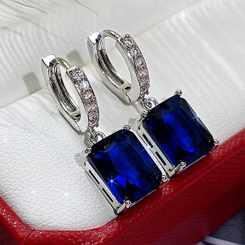 Đôi Khuyên Tai Hình Vuông Đính Đá Zircon Sang Trọng Cho Nữ