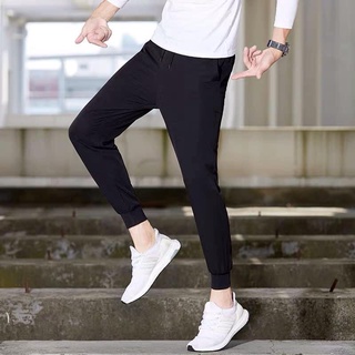 Quần Jogger đen trơn mùa hè