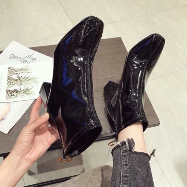 Bôt cổ ngắn dáng basic