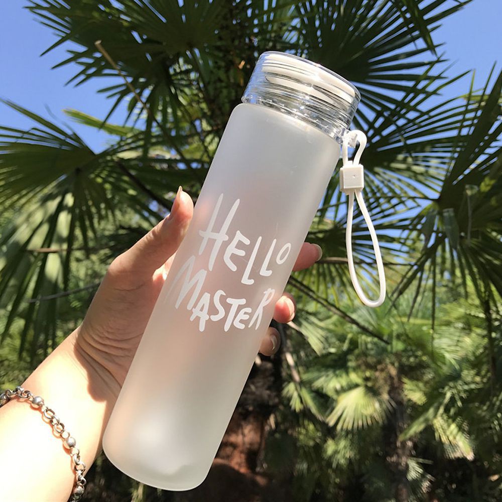 Bình nước thủy tinh Hello Master có quai xách